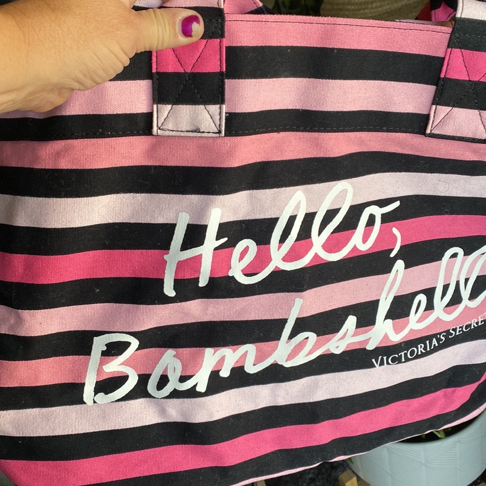 Victoria’s Secret bag hello gorgeous - Picture 8 of 8